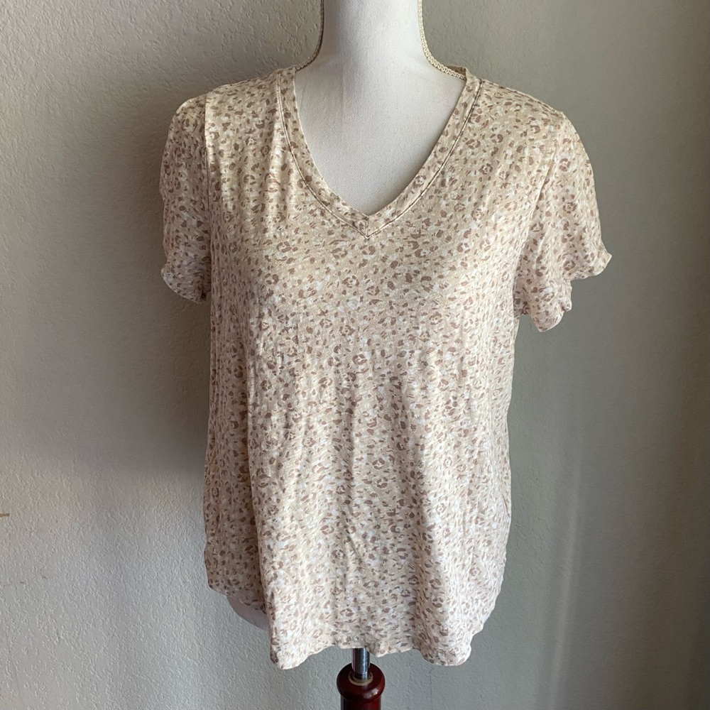 Old Navy V-Neck Women’s Top